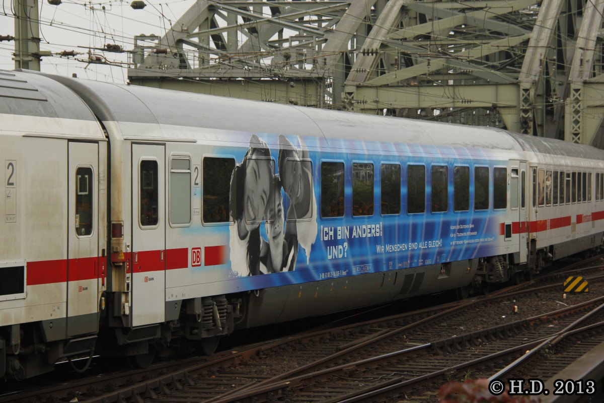IC-Wagen D-DB 61 80 21-94 606-5 Bvmsz 186.6 eingereit im IC 2012 am 05.10.2013 in Köln. 