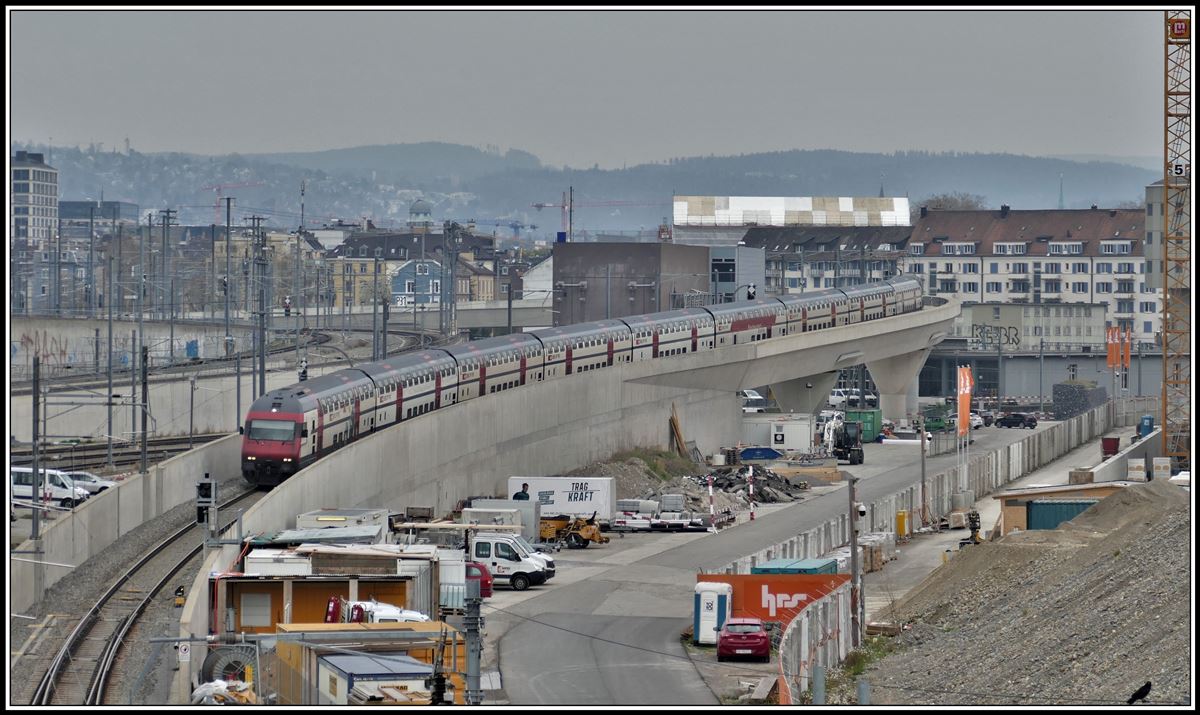 IC1 724 nach Genève Aéroport auf der 394m langen Kohlendreieckbrücke in Zürich HB. (12.04.2019)
