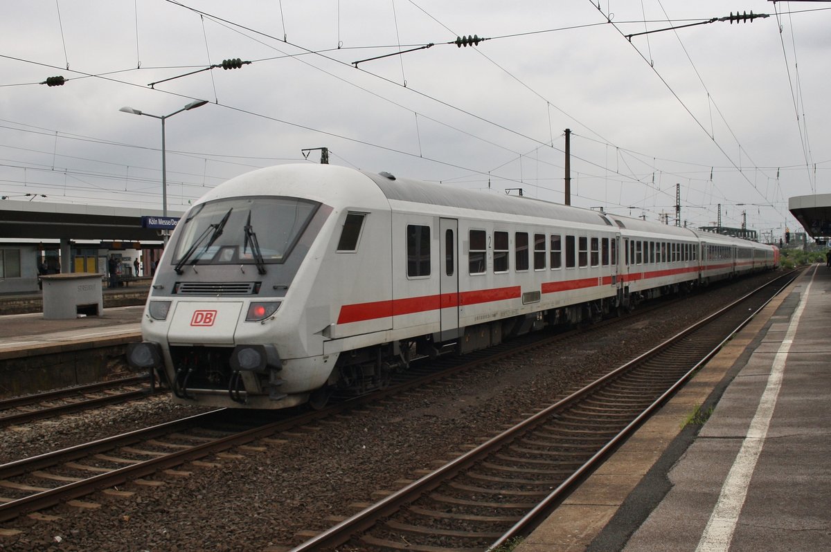 IC1914 von Köln Hauptbahnhof nach Berlin Ostbahnhof passiert am 2.7.2017 Köln Messe/Deutz in Richtung Osten. Zuglok war 101 134-5.