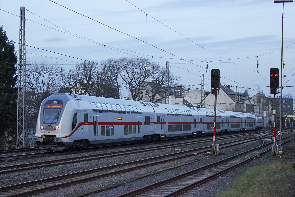 IC2 Dostos Doppelstockwagen als Testfahrt am 17.12.2015 in Wuppertal Unterbarmen.