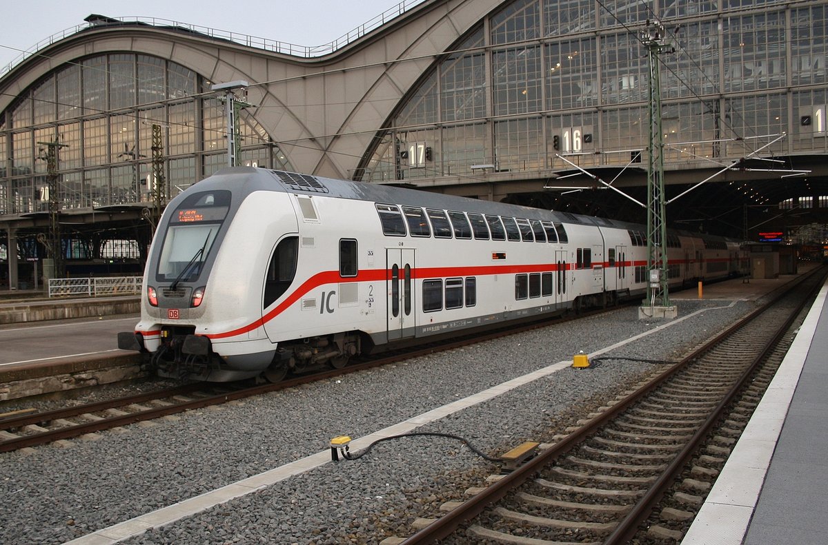 IC2039 von Norddeich Mole nach Leipzig Hauptbahnhof erreicht am 13.5.2017 das Ziel der Fahrt. Zuglok war 146 564-0.