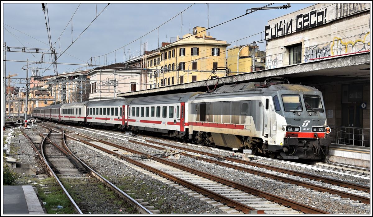 IC501 nach Napoli C. mit E401 042 i Roma Ostiense. (24.02.2020)