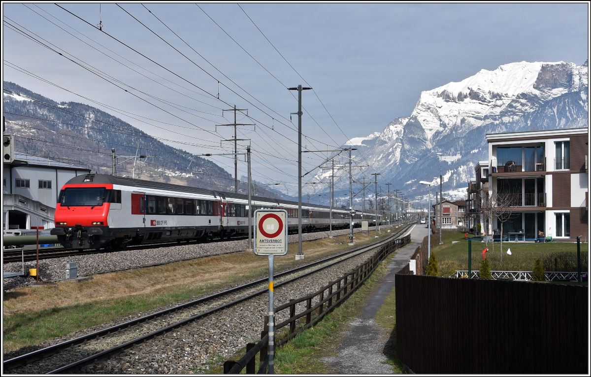 IC565 nach Chur in Zizers. (22.03.2018)