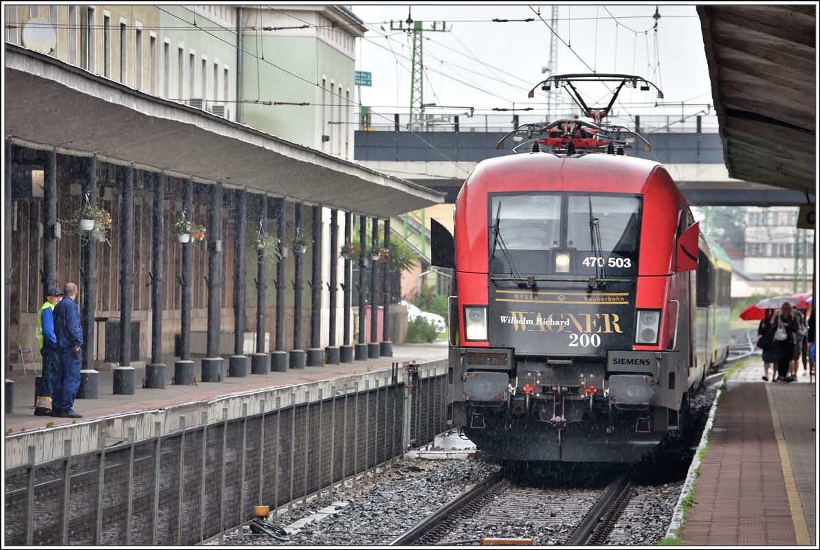 IC934 nach Sopron mit der 470 503  Wilhelm Richard Wagner  der fliegende Holländer in Györ. (14.06.2018)