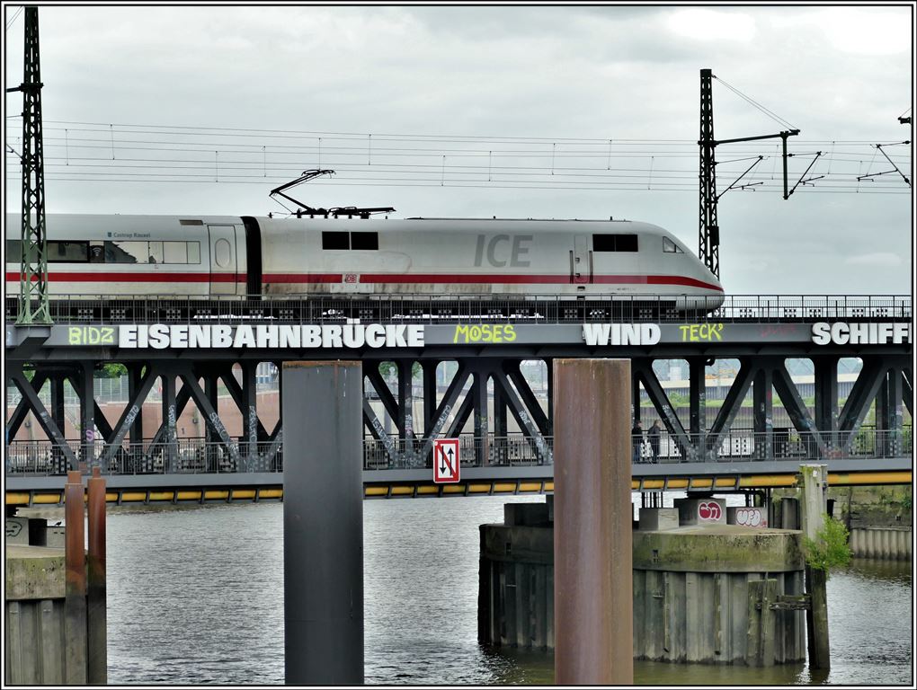 ICE 1 auf der Oberhafenbrücke in Hamburg. (25.05.2019)