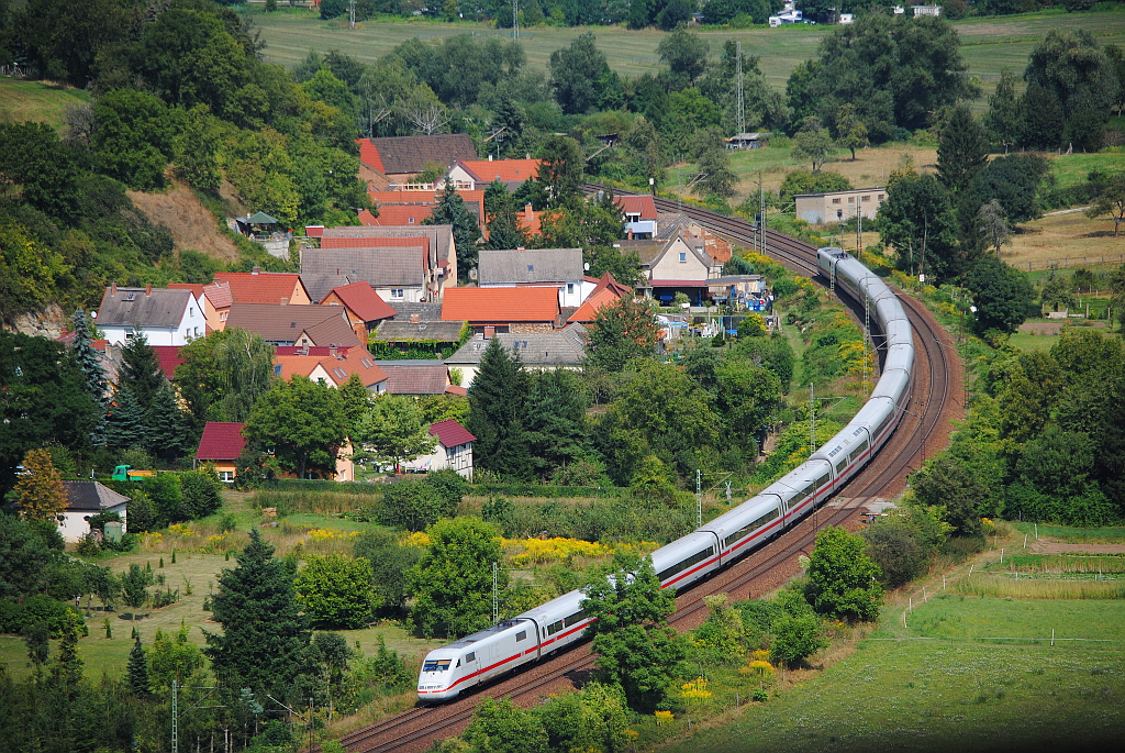 ICE 1 im Saaletal bei Bad Ksen. (29.08.2013)