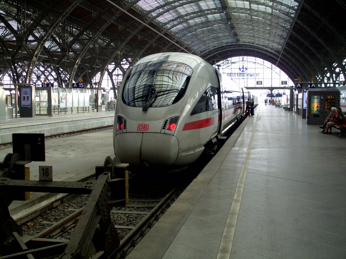 ICE 1642 (Linie 50) mit BR 411 als ICE-T steht an seinem Startbahnhof Leipzig Hbf und wird sein Ziel Frankfurt (Main) Flughafen Fernbf in gut drei Stunden erreichen. [26.6.2016]