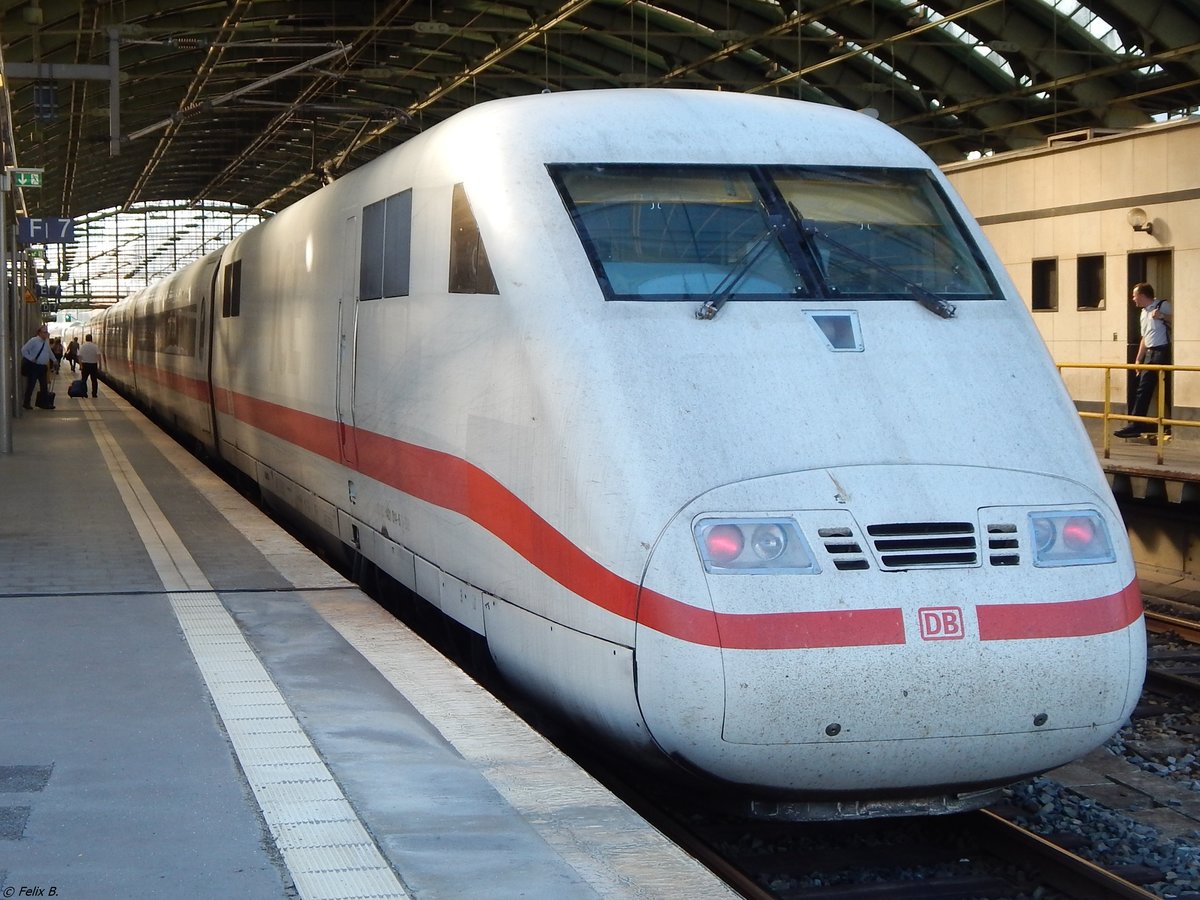 ICE 2 in Berlin im Berliner Ostbahnhof am 07.06.2016