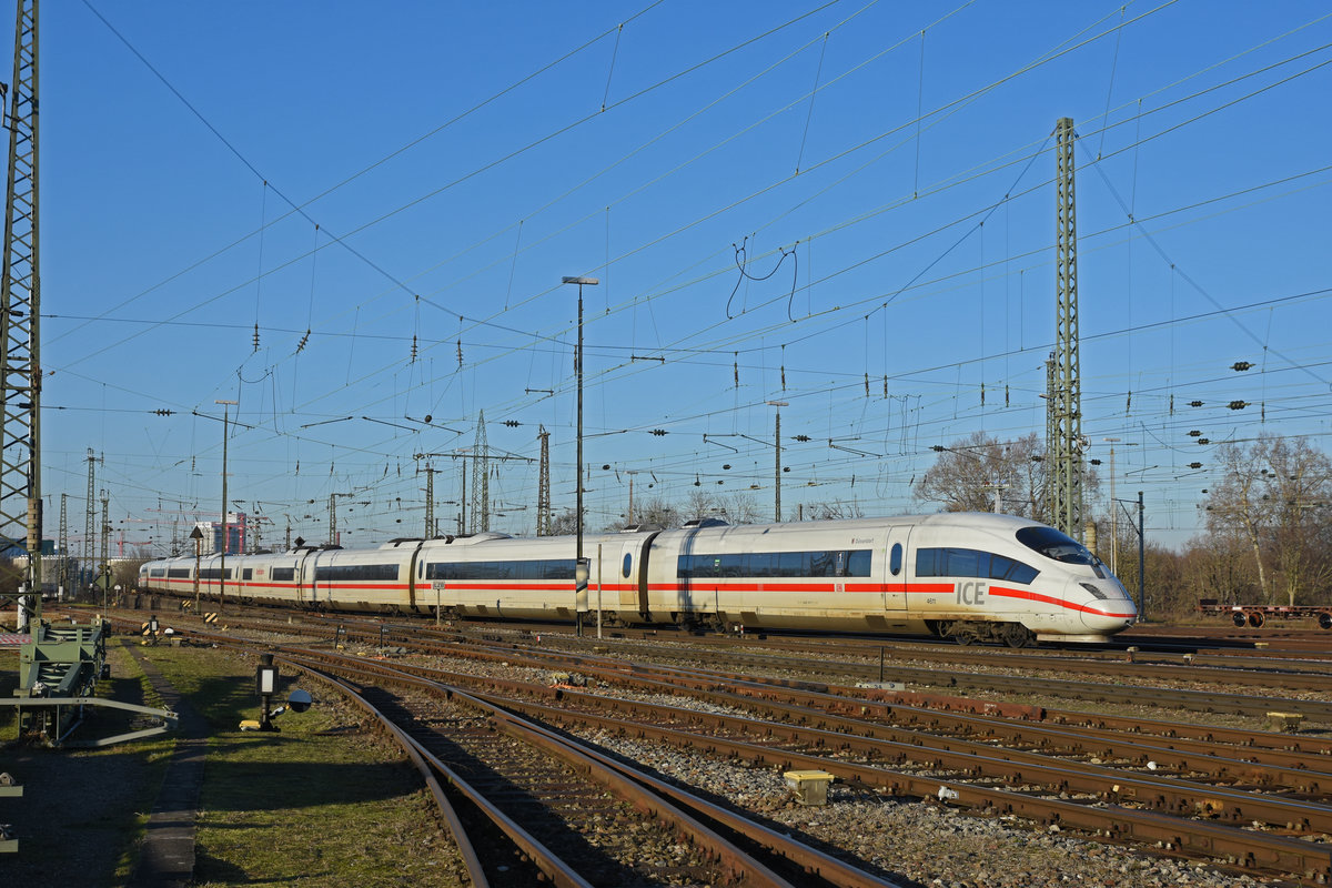ICE 3 406 011-7 fährt beim badischen Bahnhof ein. Die Aufnahme stammt vom 30.12.2019.