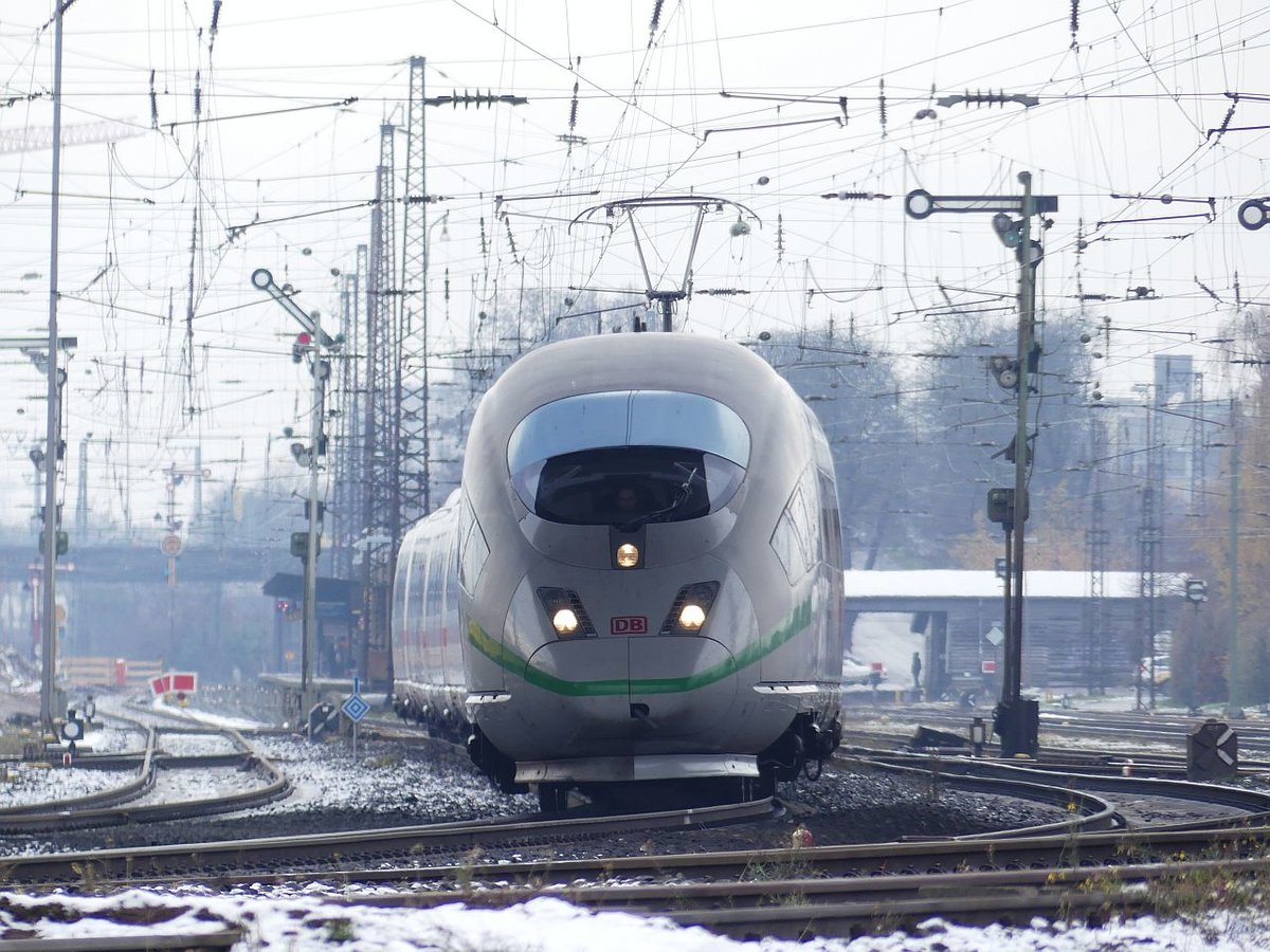 ICE 3 Ausfahrt Richtung Aschaffenburg
06.12.2020