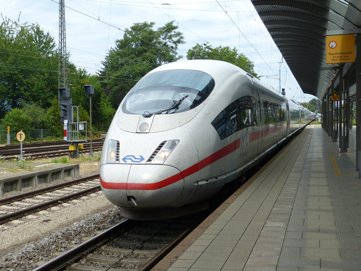 ICE 3M der NS als ICE 105 (ICE International) nach Basel SBB. Aufgenommen im Juli 2018 in Freiburg (Breisgau) Hbf.