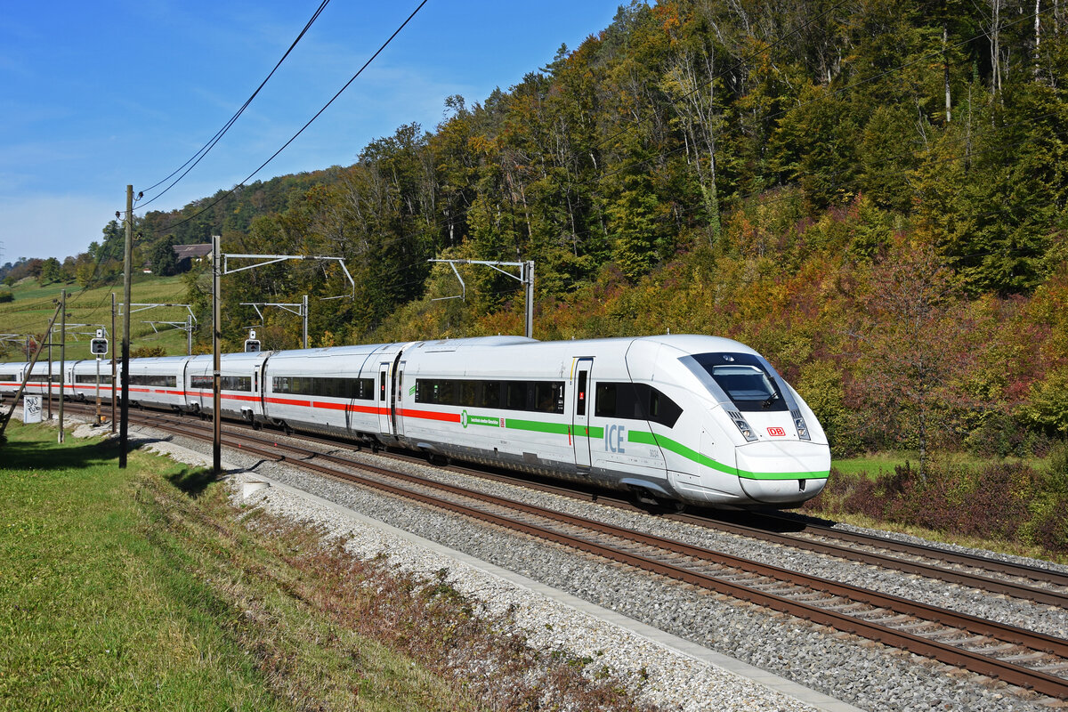 ICE 4 0812 034-8 fährt Richtung Bahnhof Tecknau. Die Aufnahme stammt vom 18.10.2021.