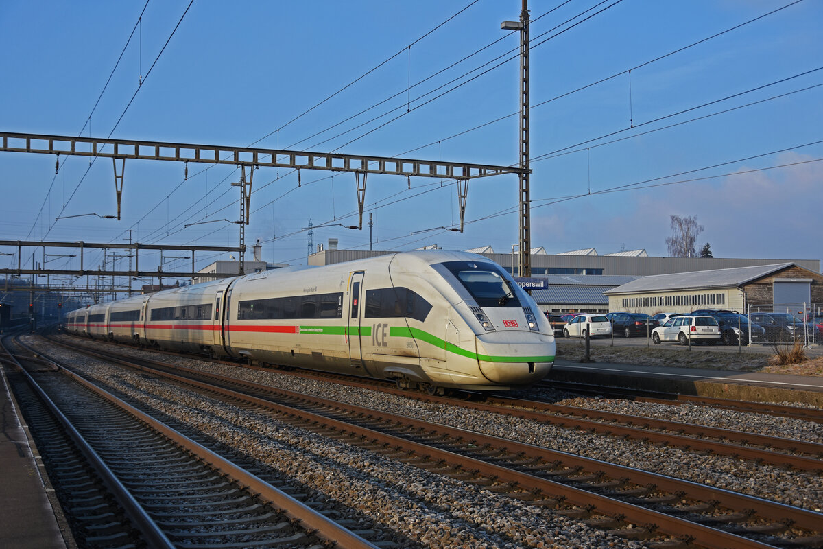 ICE 4 0812 050-4 durchfährt den Bahnhof Rupperswil. Die Aufnahme stammt vom 13.01.2022.