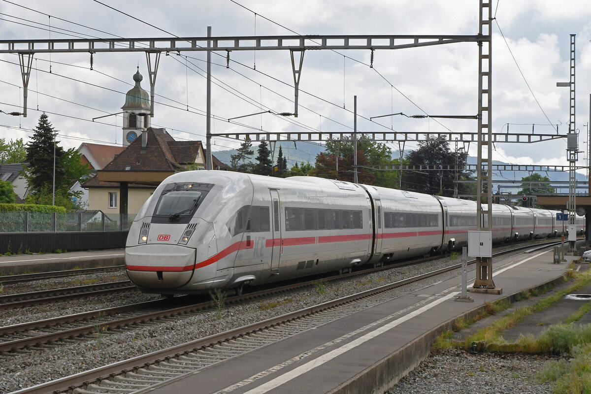 ICE 4 0812 069-4 durchfährt am 12.05.2023 den Bahnhof Rupperswil.