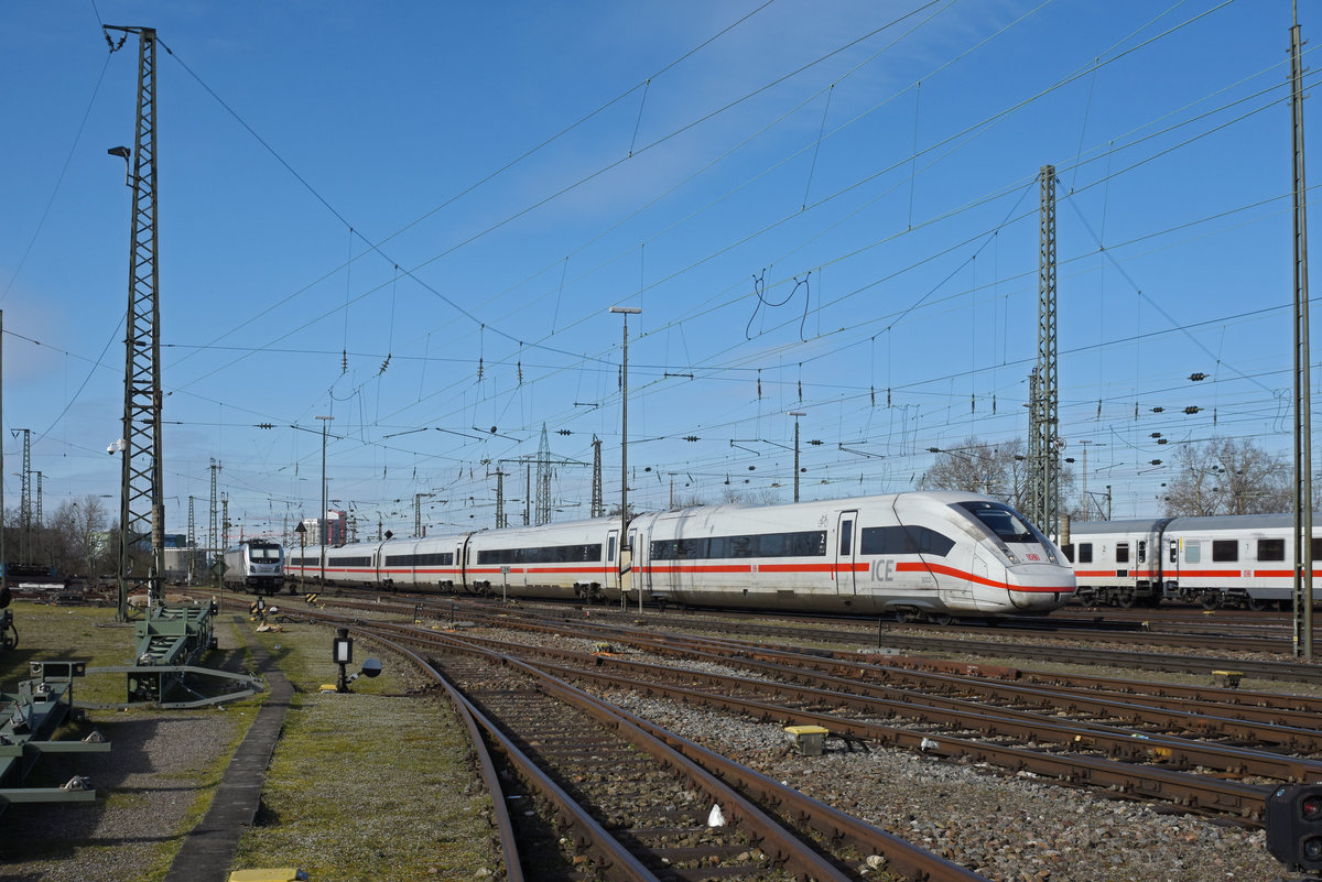 ICE 4 5812 003-2 fährt beim badischen Bahnhof ein. Die Aufnahme stammt vom 28.02.2020.