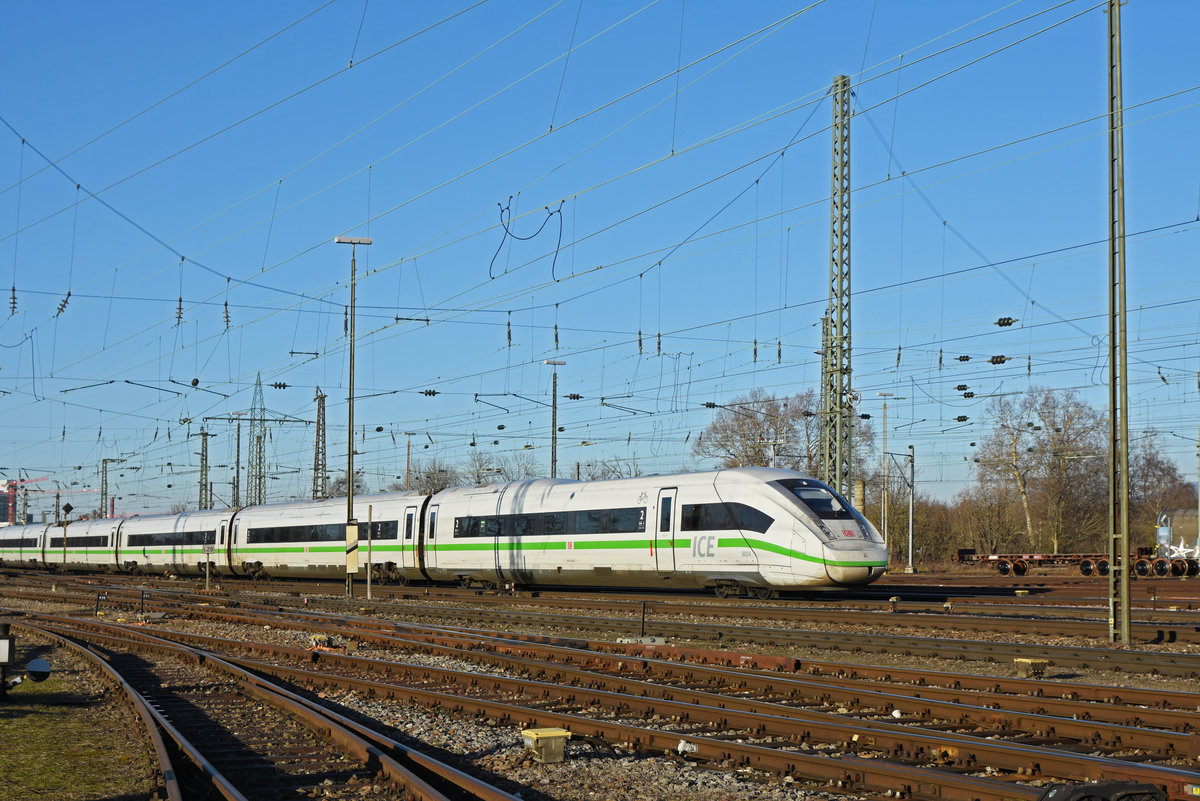 ICE 4 5812 024-8 verlässt den badischen Bahnhof. Die Aufnahme stammt vom 16.01.2020.