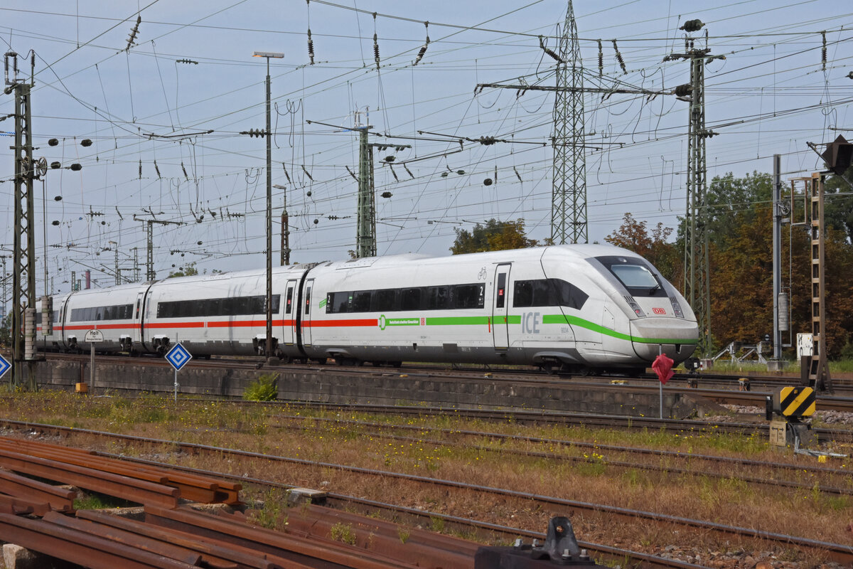 ICE 4 5812 034-7 verlässt den badischen Bahnhof. Die Aufnahme stammt vom 22.09.2021.