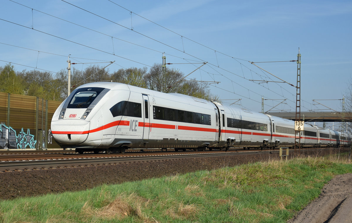 ICE 4 9010 5812 010-7 unterwegs in Richtung Lüneburg. Höhe Bardowick, 20.04.2018.