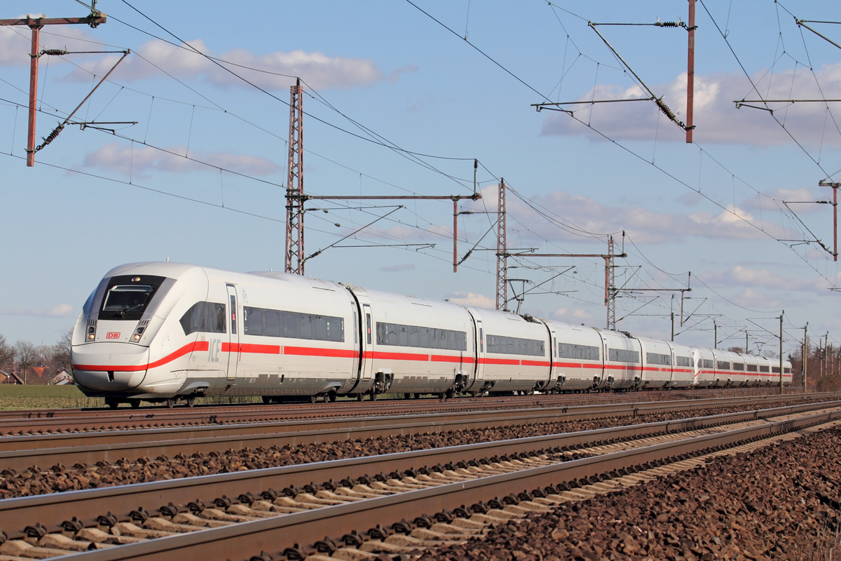 ICE 4 9211 (812 211-7) in Dedensen-Gümmer 5.3.2021