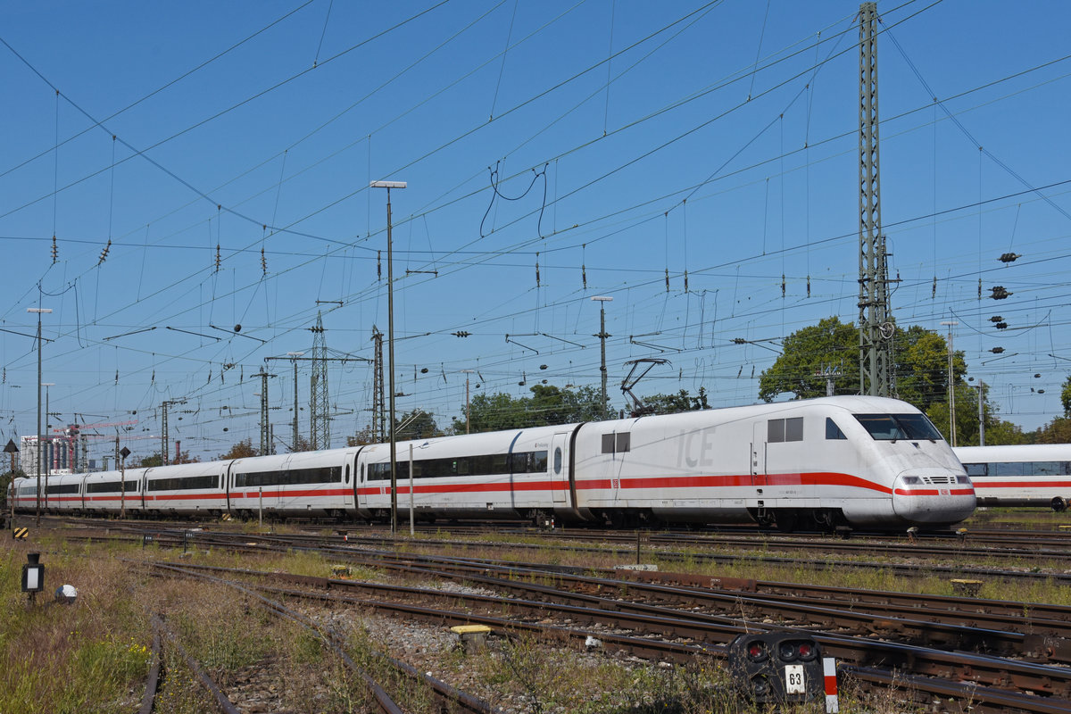 ICE 401 051-8 verlässt den badischen Bahnhof. Die Aufnahme stammt vom 09.09.2020.