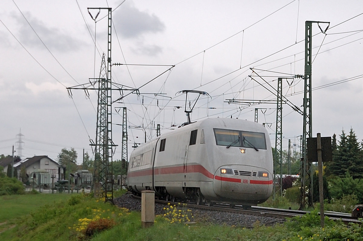 ICE 401 081-5 @ Biblis am 01.05.2015