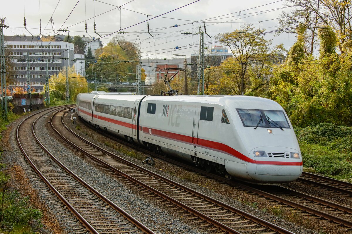 ICE 401 086  30 Jahre ICE  als ICE928 in Wuppertal, am 07.11.2021.