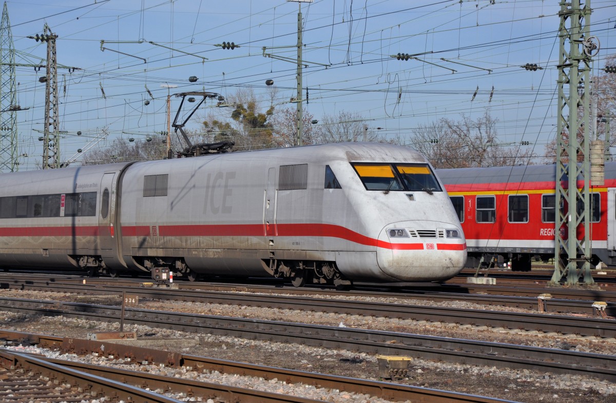 ICE 401 090-6 fährt zum Badischen Bahnhof in Basel. Die Aufnahme stammt vom 17.12.2013.