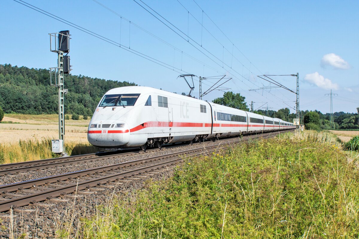 ICE 401 518-6  Gelnhausen  gesehen am 21.07.2021 bei Kerzell