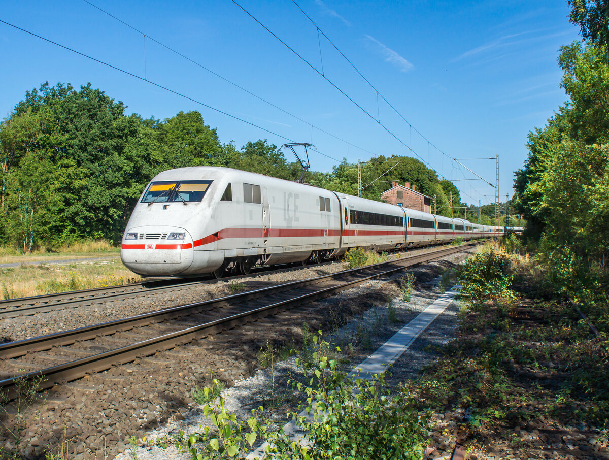 ICE 401 519-4  Osnabrück  als Umleiter am 03.08.2022 bei Vollmerz unterwegs.