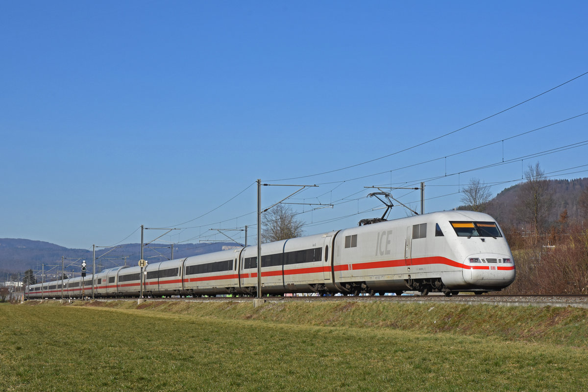 ICE 401 573-1 fährt Richtung Bahnhof Sissach. Die Aufnahme stammt vom 27.02.2019.