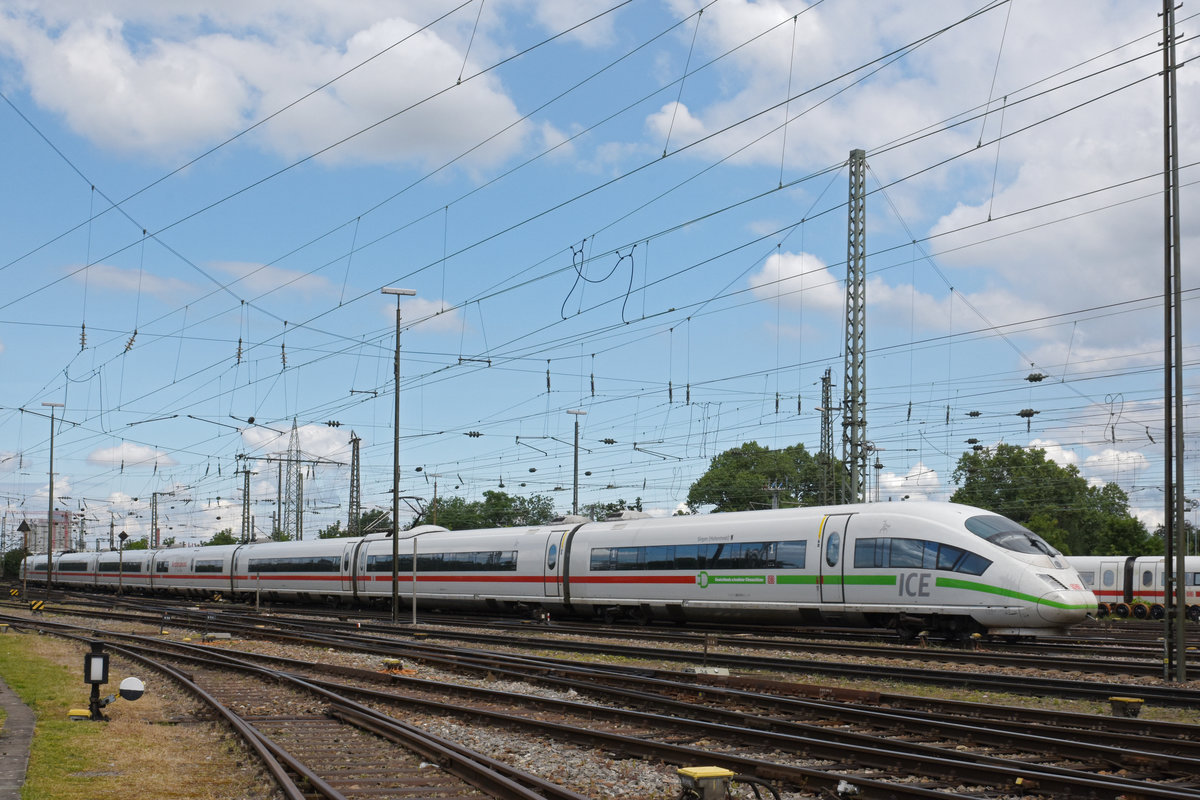 ICE 403 015-1 verlässt den badischen Bahnhof. Die Aufnahme stammt vom 25.05.2020.