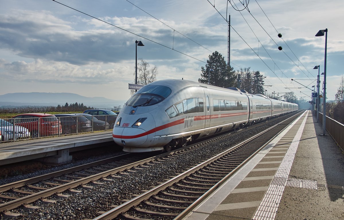 ICE 403 017-7  Recklinghausen  ist am 10.01.2018 auf den Weg nach Würzburg/M.,gesehen in Buchbrunn-Mainstockheim.