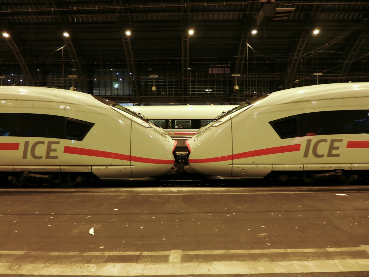 ICE 514 (München - Dortmund) in Köln Hbf auf Gleis 5. (03. Januar 2015)
