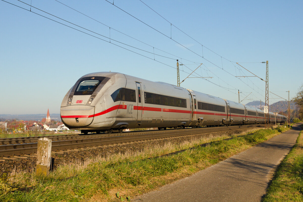 ICE 591 Kassel-Wilhelmshöhe - München Hbf am 13.11.2022 zwischen Gingen und Kuchen. 