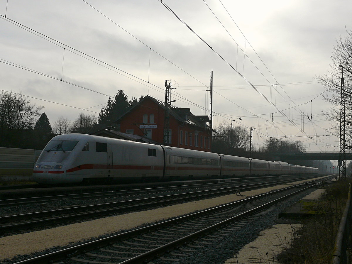 ICE 598 von München Hbf nach Berlin Gesundbrunnen fuhr am 3.2.20 um 11:57 Uhr als 401 068 durch Beimerstetten