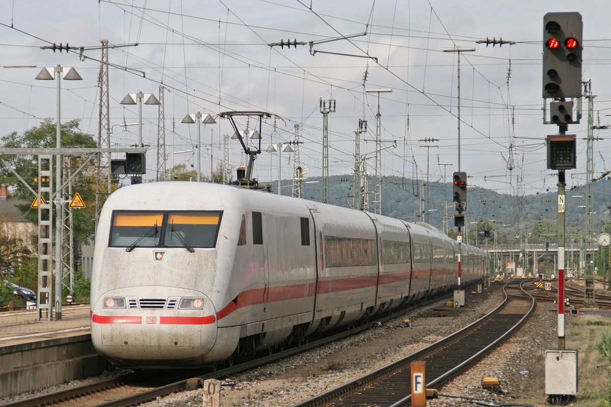 ICE 703 von Hamburg-Altona nach München Hbf erreicht am 6. Oktober 2019 um 12:15 den Bahnhof Bamberg.