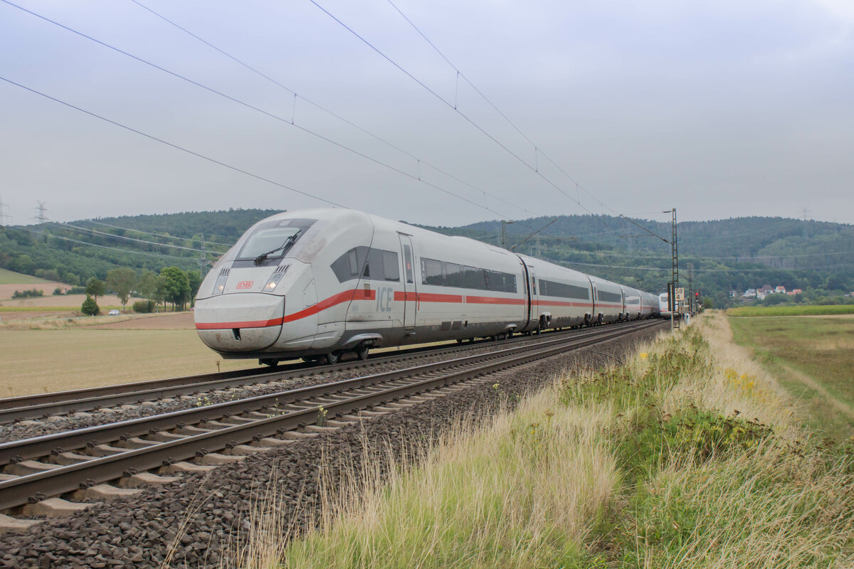 ICE 812 054-5 bei Reilos am 31.08.2022