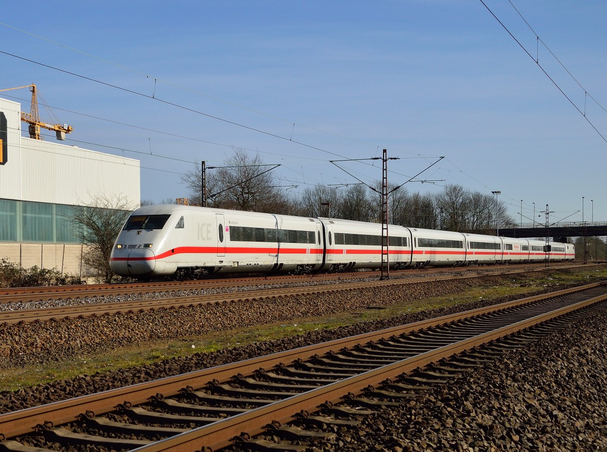 ICE II Ludwigslust 402 027-7 bei Langenfeld Berghausen in Richtung Düsseldorf fahrend am Sonntag den 9.3.2014