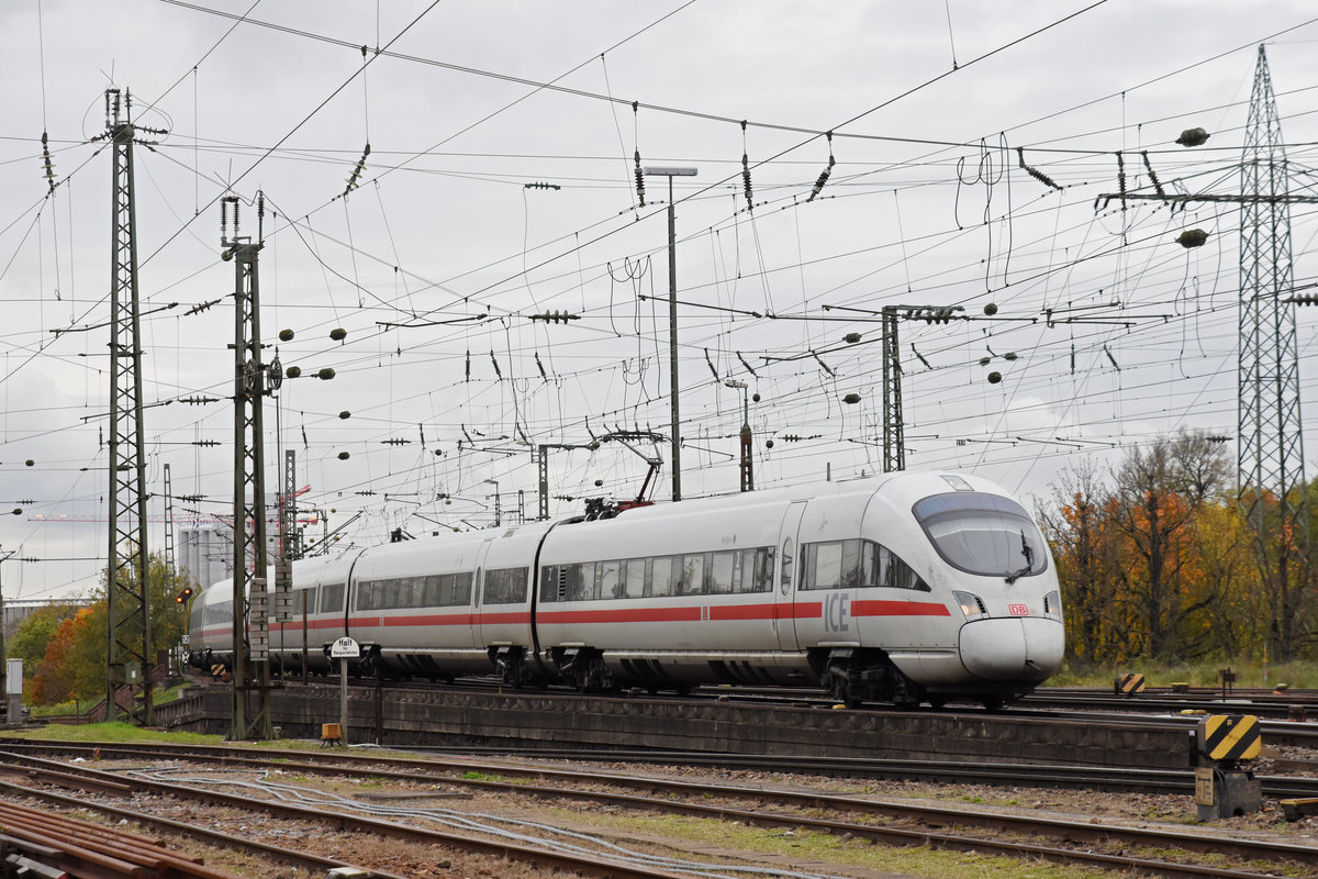 ICE-T 411 519-2 fährt beim badischen Bahnhof ein. Die Aufnahme stammt vom 08.11.2019.