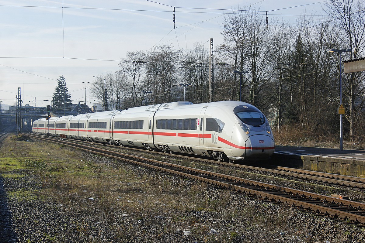 ICE Velaro D 717 (407 007-3) als Ersatzzug am 22.01.2016 in Wuppertal Unterbarmen.