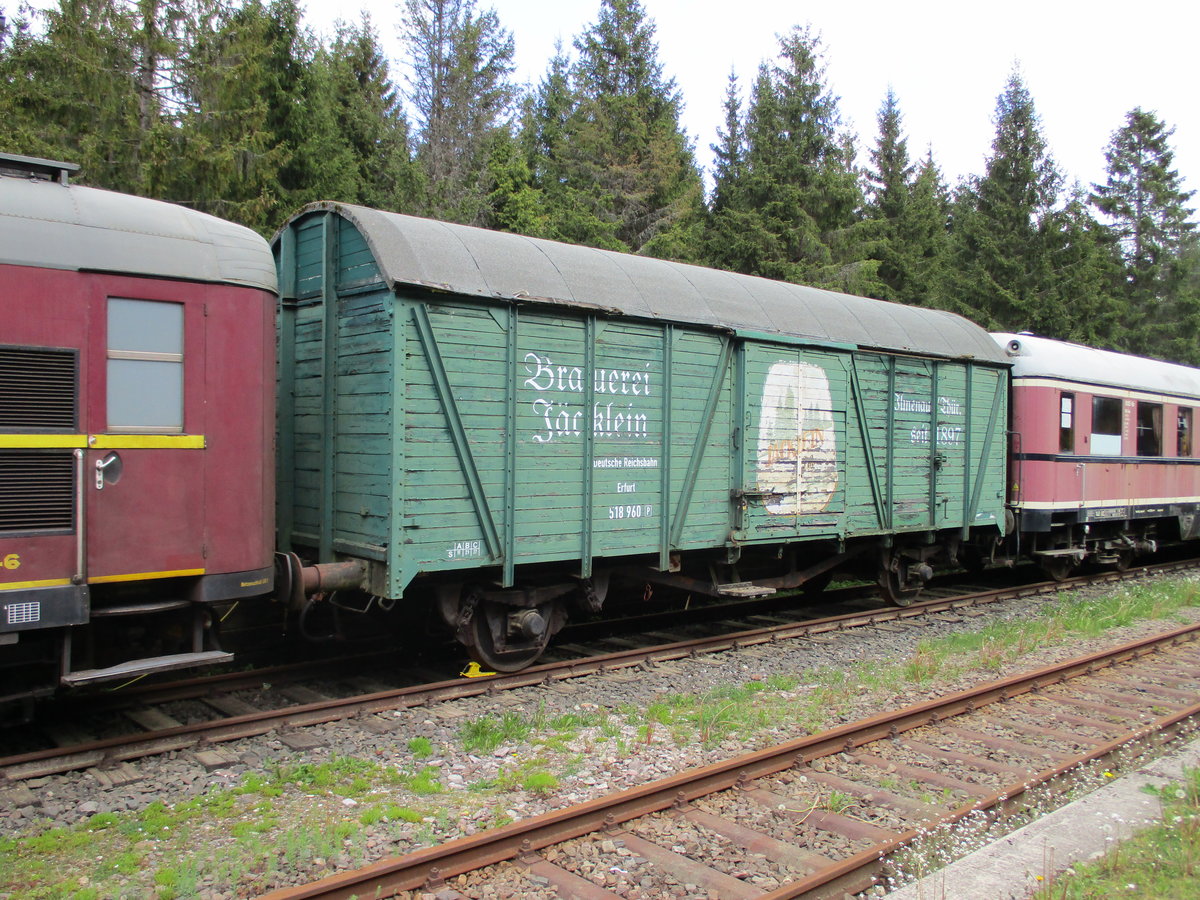 Ich als nicht Biertrinker kann nicht sagen ob dieser Bierwagen,am 27.Mai 2020,im Bahnhof Rennsteig,mit Bier beladen war.