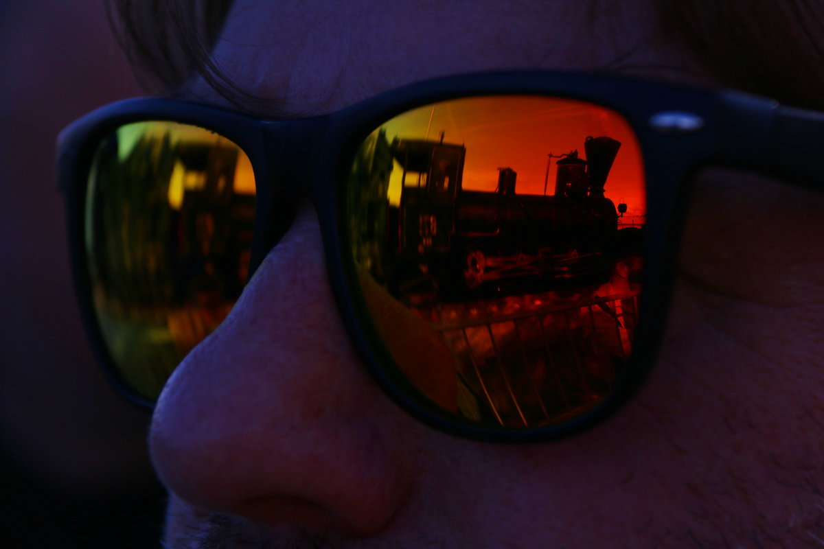 Ich könnte mir vorstellen einige hier auf BB.DE erkennen diese Brille wieder,... 

29.671 wartet im Bahnhof Preding Wieselsdorf auf Ihre weiterreise nach Lieboch.
29.10.2016