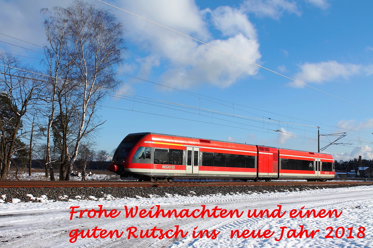 Ich wünsche allen Usern  von BB besinnliche Weihnachtsfeiertage und einen guten Rutsch ins neue Jahr 2018.
GTW 2/6 auf der RB 12 nach Templin Stadt am 05.02.2015 in Nassenheide.

