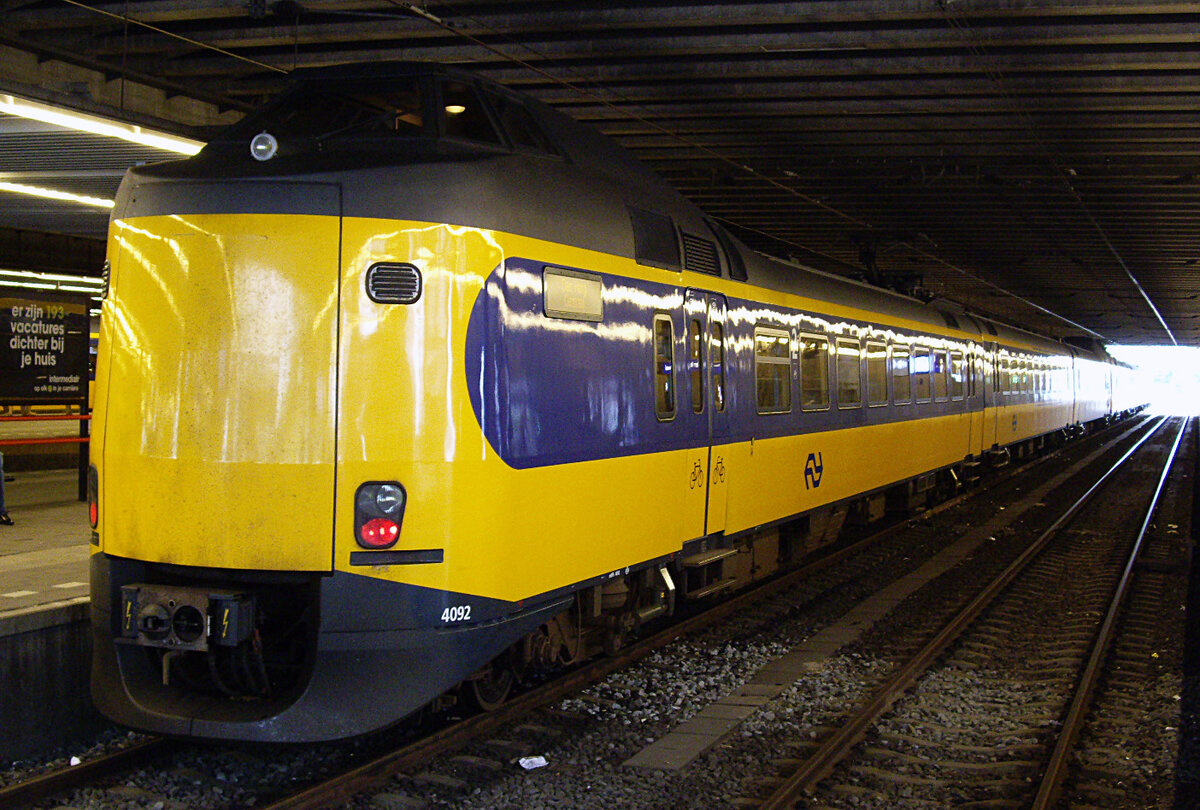 ICMm Koploper 4092, Den Haag Centraal, 31.8.2011.
