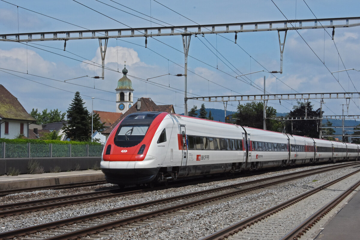 ICN 500 002  Annemarie Schwarzenbach , durchfährt den Bahnhof Rupperswil. Die Aufnahme stammt vom 17.07.2021.