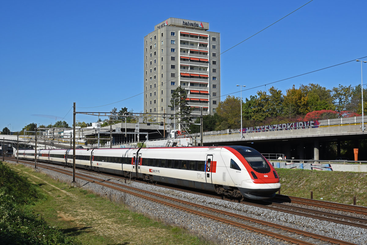 ICN 500 007  Albert Einstein  fährt zum Bahnhof SBB. Die Aufnahme stammt vom 16.10.2019.