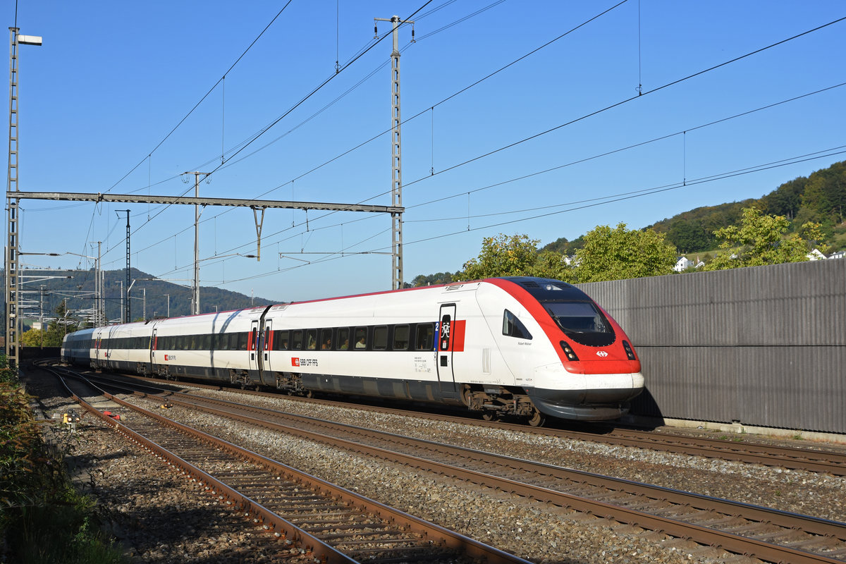ICN 500 010  Robert Walser  durchfährt den Bahnhof Gelterkinden. Die Aufnahme stammt vom 17.09.2019.