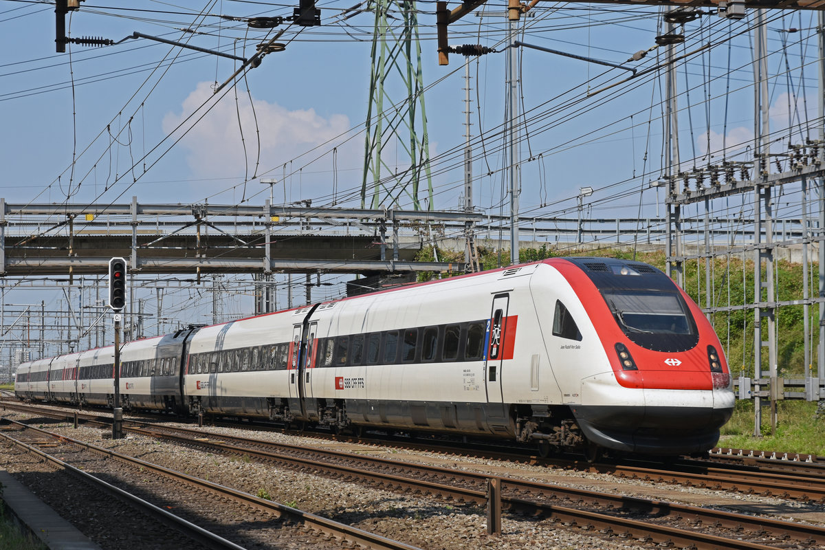 ICN 500 012  Jean Rudolf von Salis  durchfährt den Bahnhof Muttenz. Die Aufnahme stammt vom 29.08.2019.