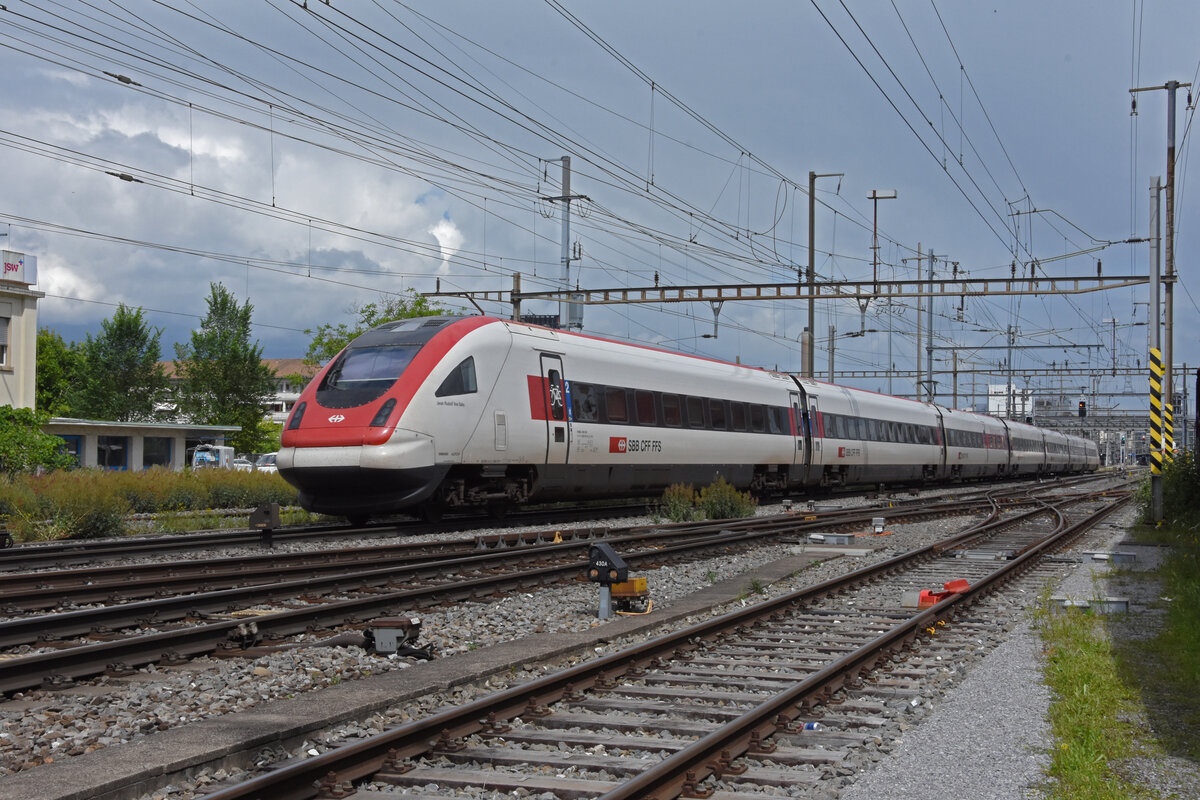 ICN 500 012  Jean Rudolf von Salis  durchfährt den Bahnhof Pratteln. Die Aufnahme stammt vom 09.06.2022.
