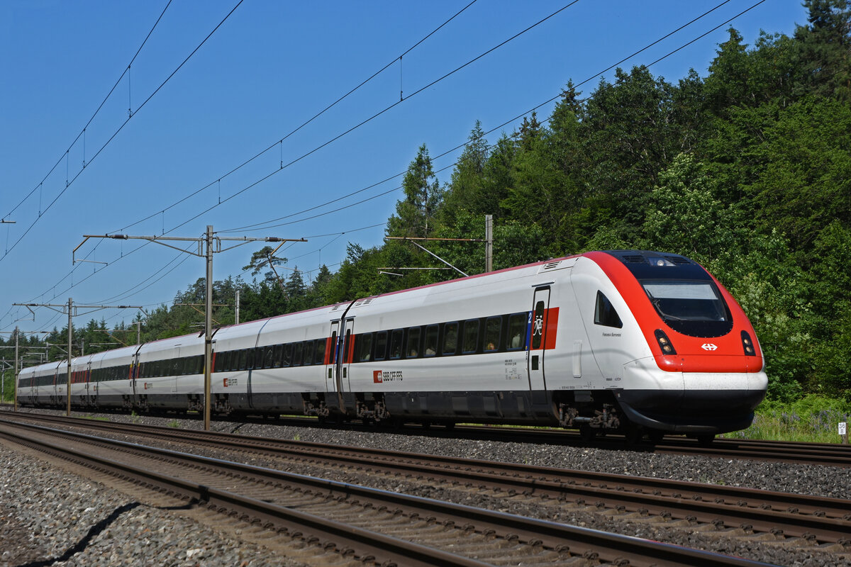 ICN 500 028  Francesco Borromini  fährt Richtung Bahnhof Rupperswil. Die Aufnahme stammt vom 15.06.2021.